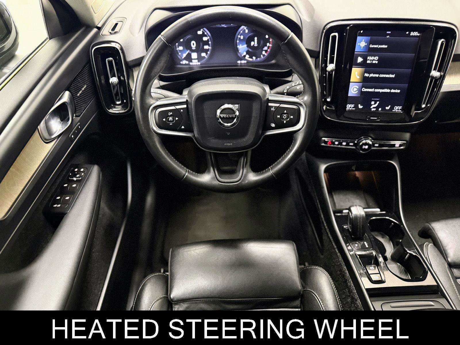 Used 2019 Volvo XC40 T5 Inscription image 2