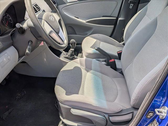 Used 2012 Hyundai Accent GLS w/ Comfort Pkg 2 FWD image 14