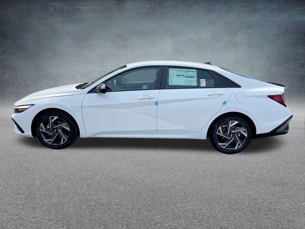 Used 2025 Hyundai Elantra Sport image 28