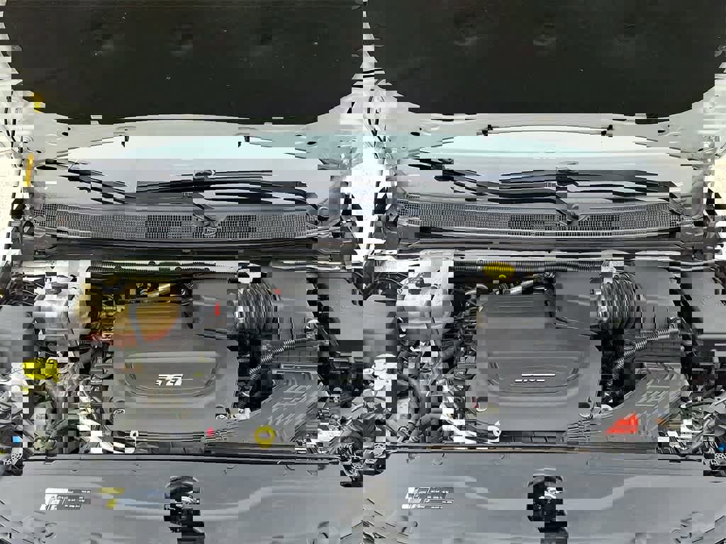 Used 2018 Chrysler Pacifica Limited image 30