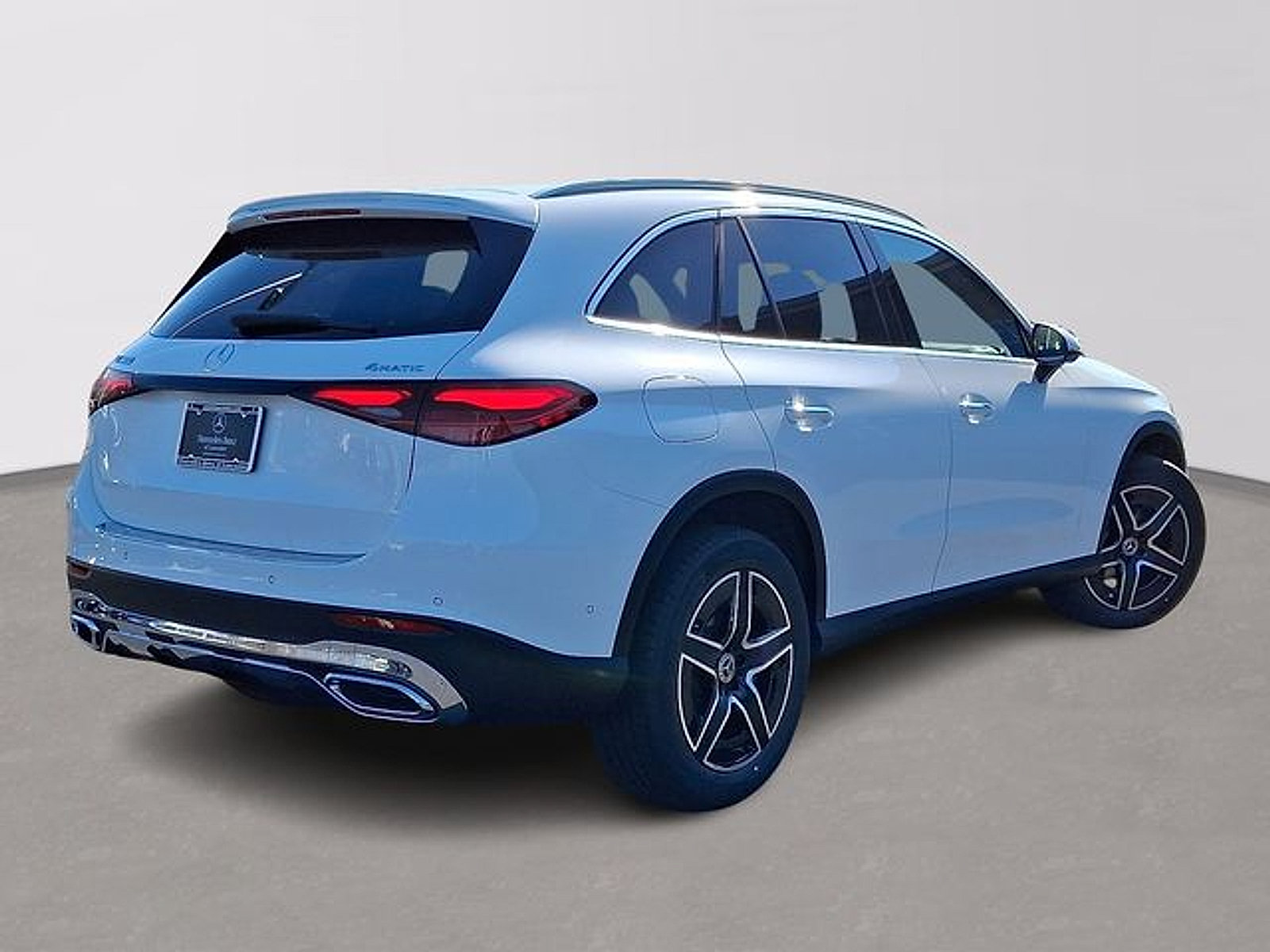 Used 2026 Mercedes-Benz GLC 300 4MATIC image 4