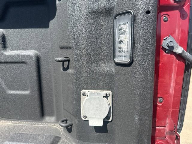 Used 2022 GMC Sierra 1500 SLT image 16