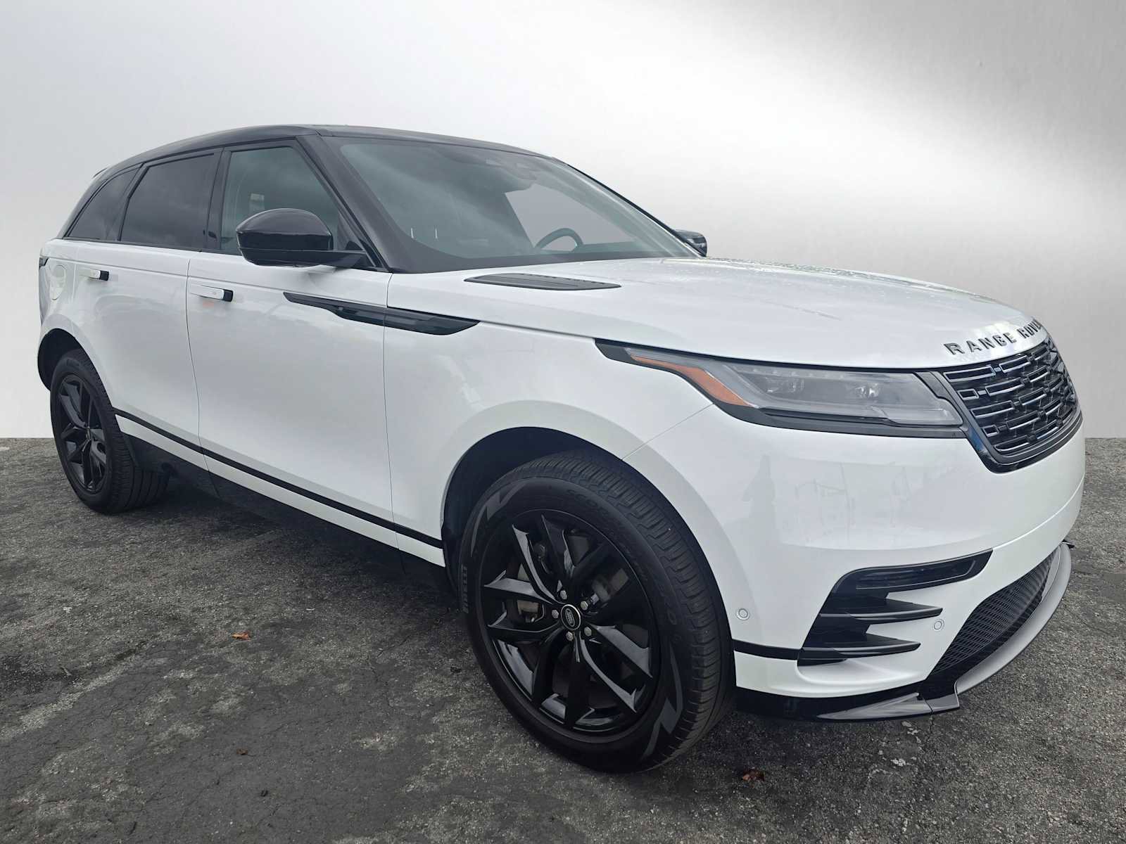 Used 2026 Land Rover Range Rover Velar Dynamic SE AWD/4WD image 7