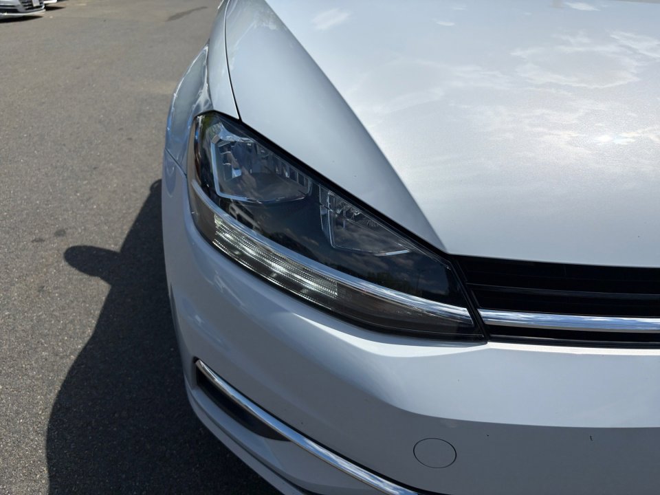 Used 2021 Volkswagen Golf 4-Door FWD image 22