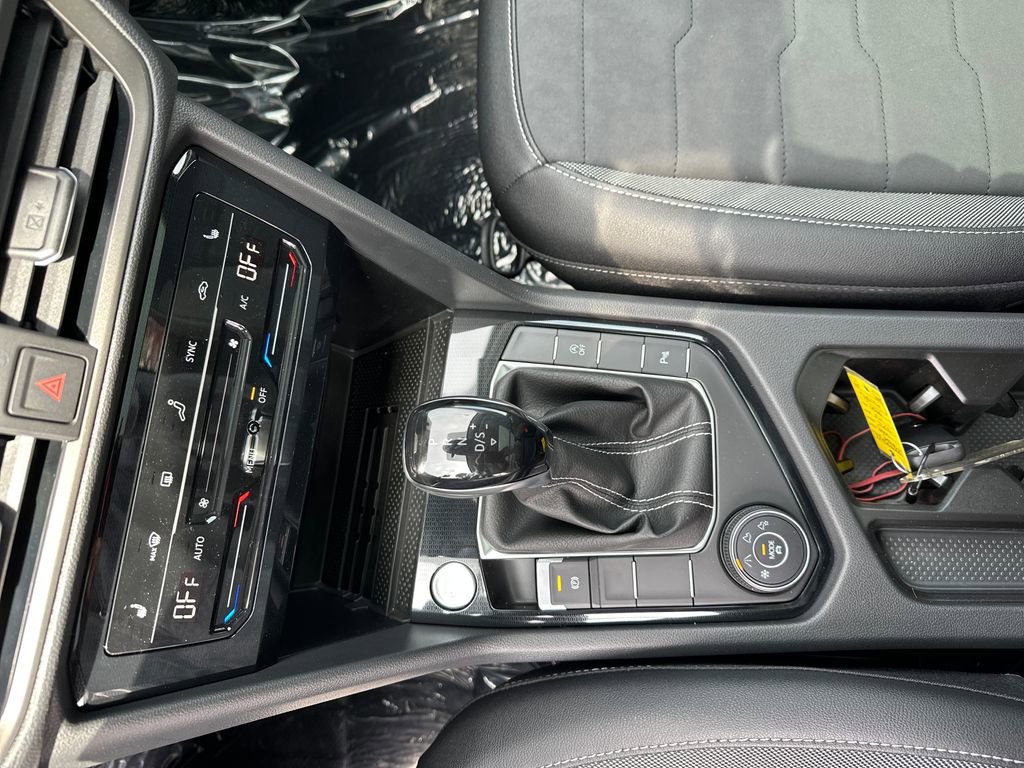 New 2026 Volkswagen Taos SE AWD/4WD image 10