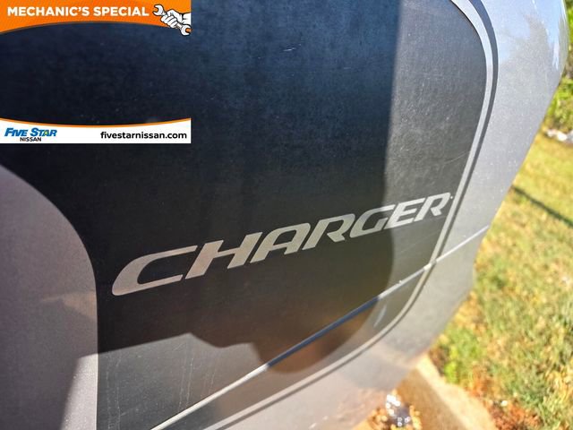 Used 2015 Dodge Charger SE RWD image 8