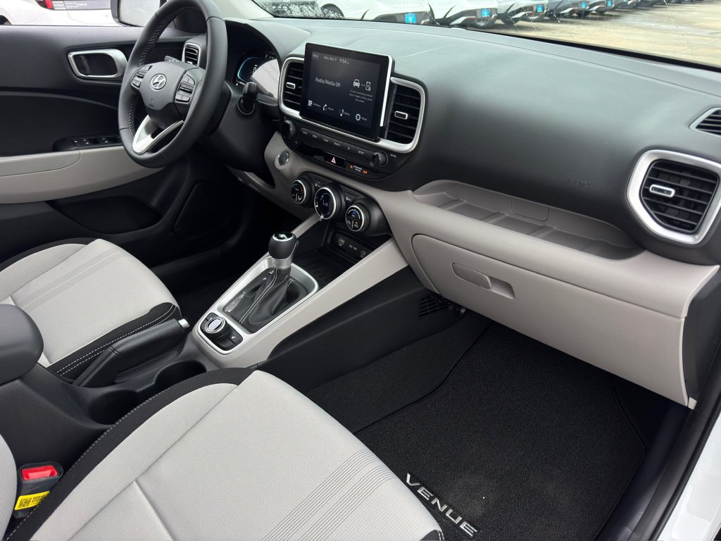 New 2026 Hyundai Venue SEL FWD image 16