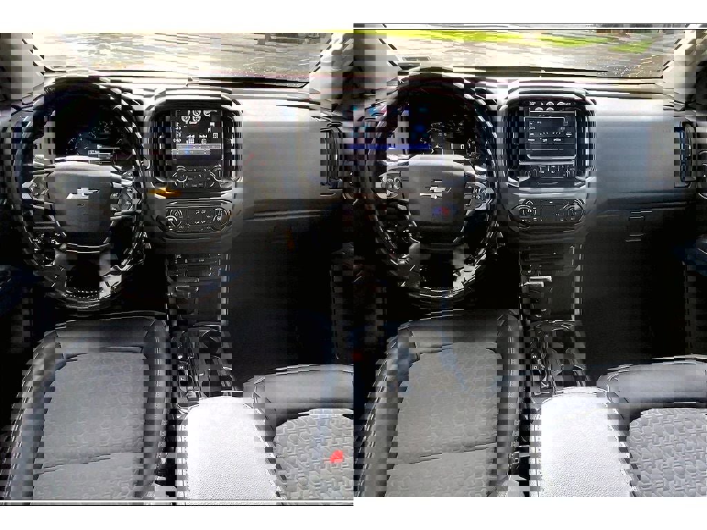 Used 2017 Chevrolet Colorado Z71 image 16