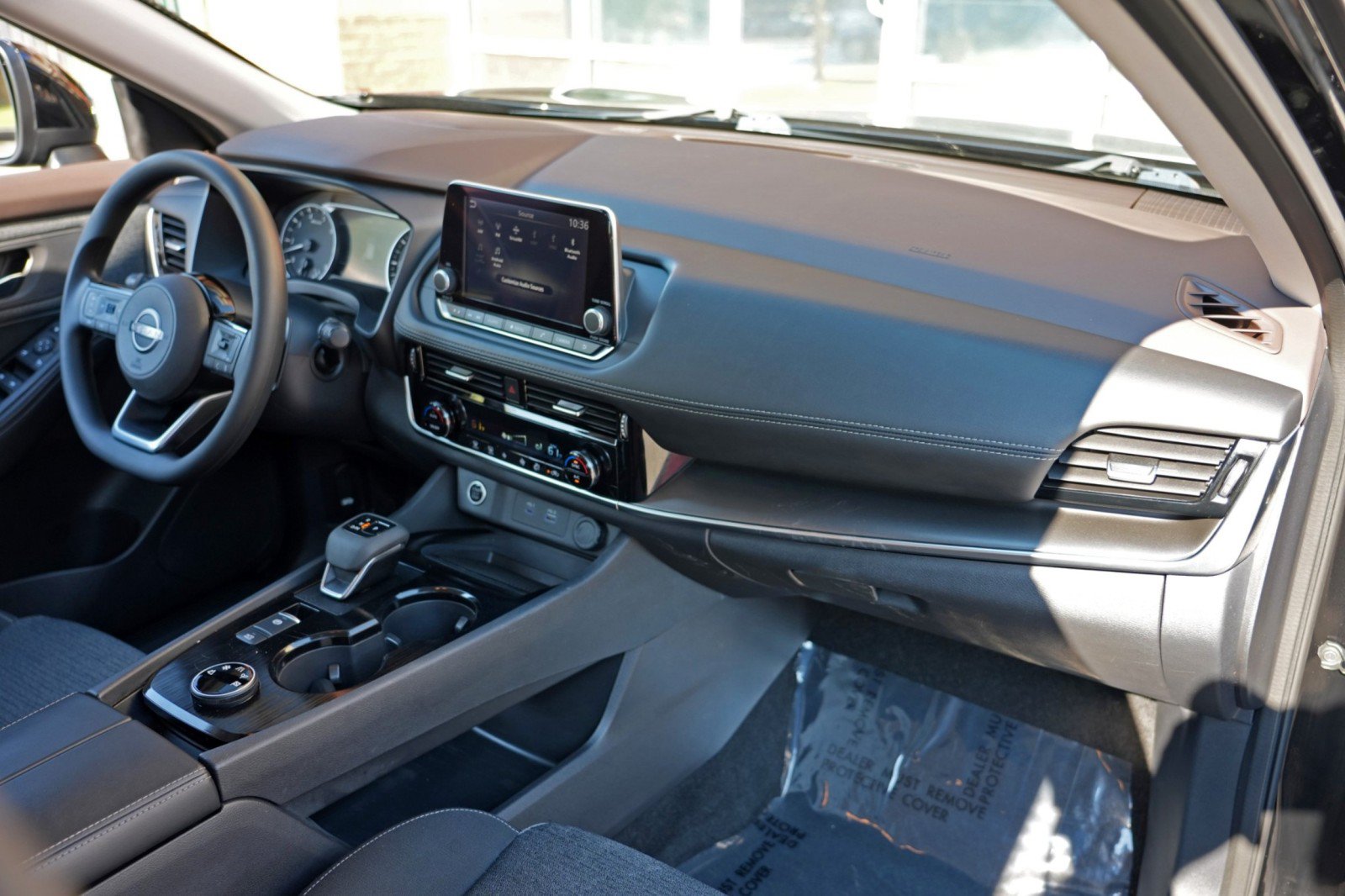 Used 2022 Nissan Rogue SV AWD/4WD image 13