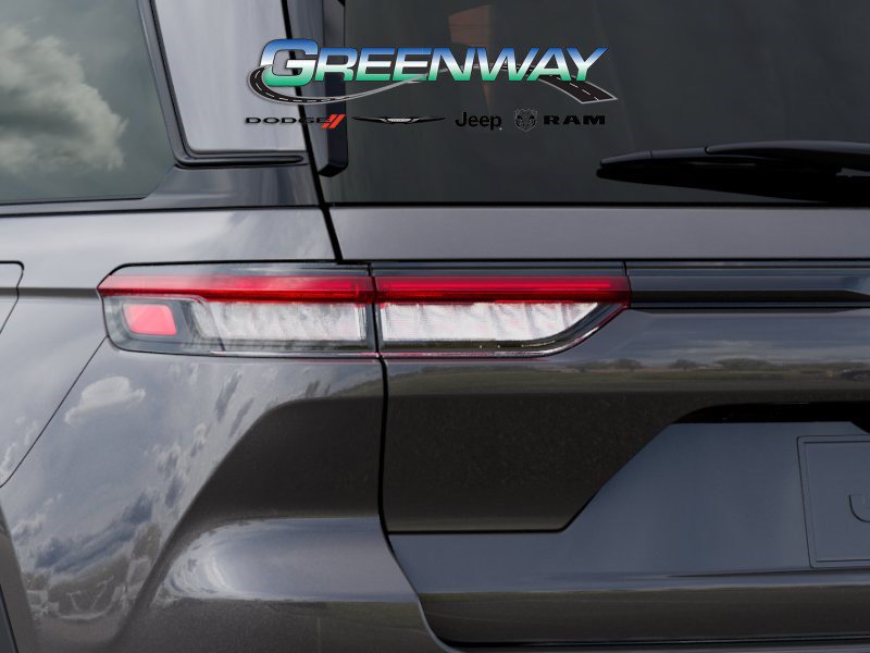 New 2025 Jeep Grand Cherokee Altitude RWD image 9