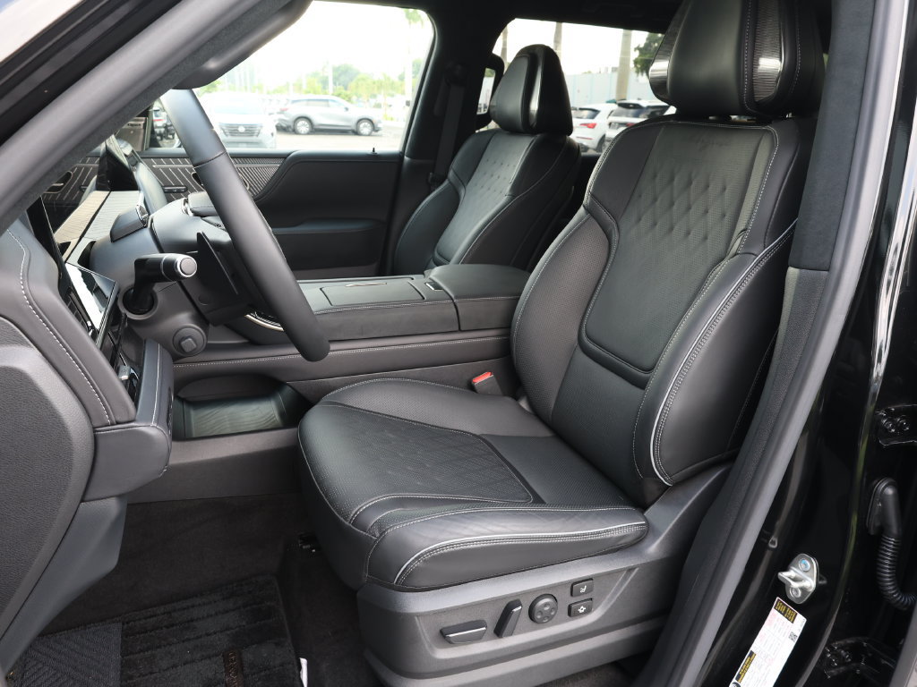 Certified 2026 INFINITI QX80 Autograph w/ Premium Cargo Package AWD/4WD image 17