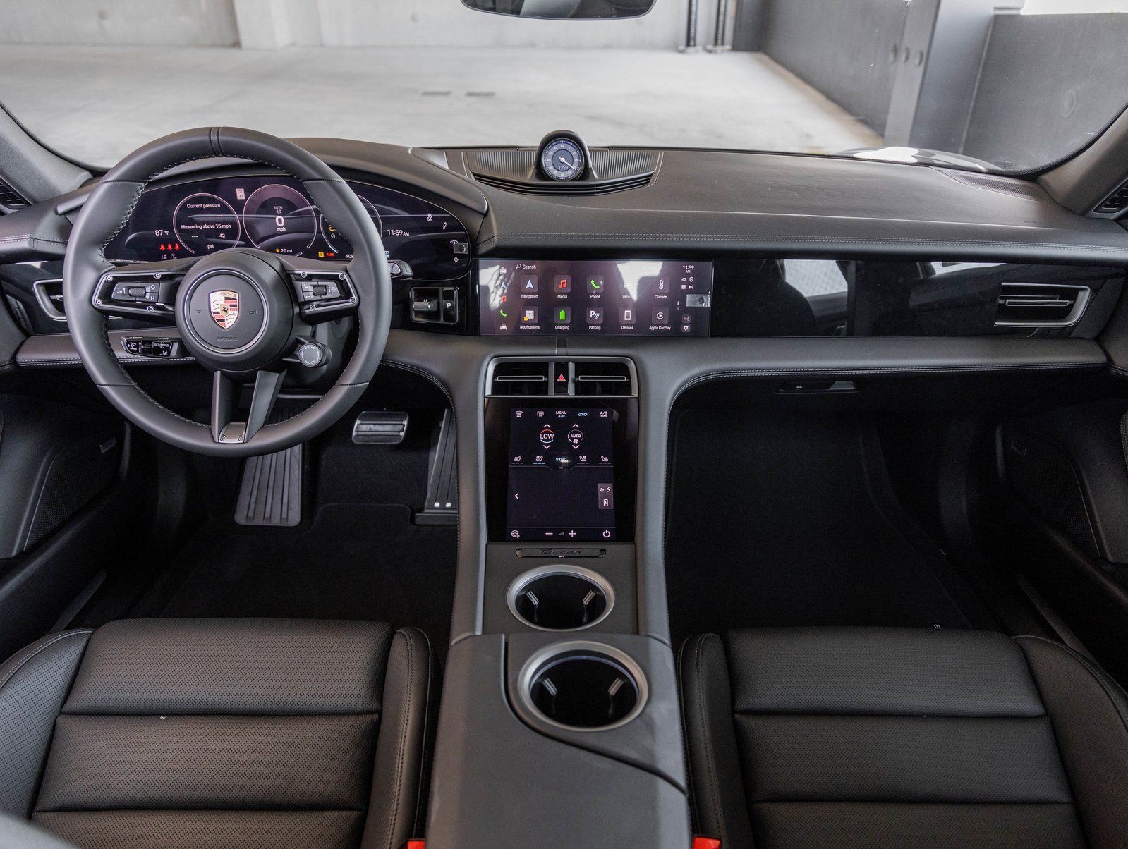 Used 2025 Porsche Taycan image 12