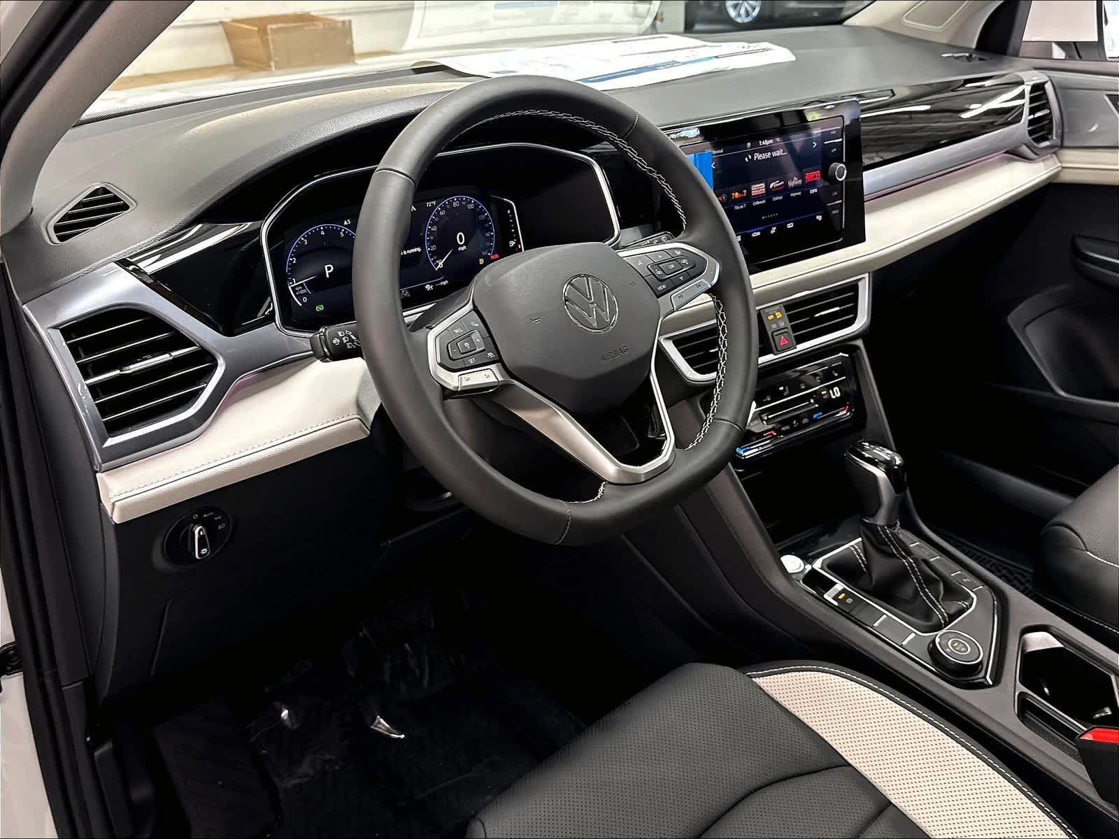 New 2026 Volkswagen Taos SEL AWD/4WD image 7