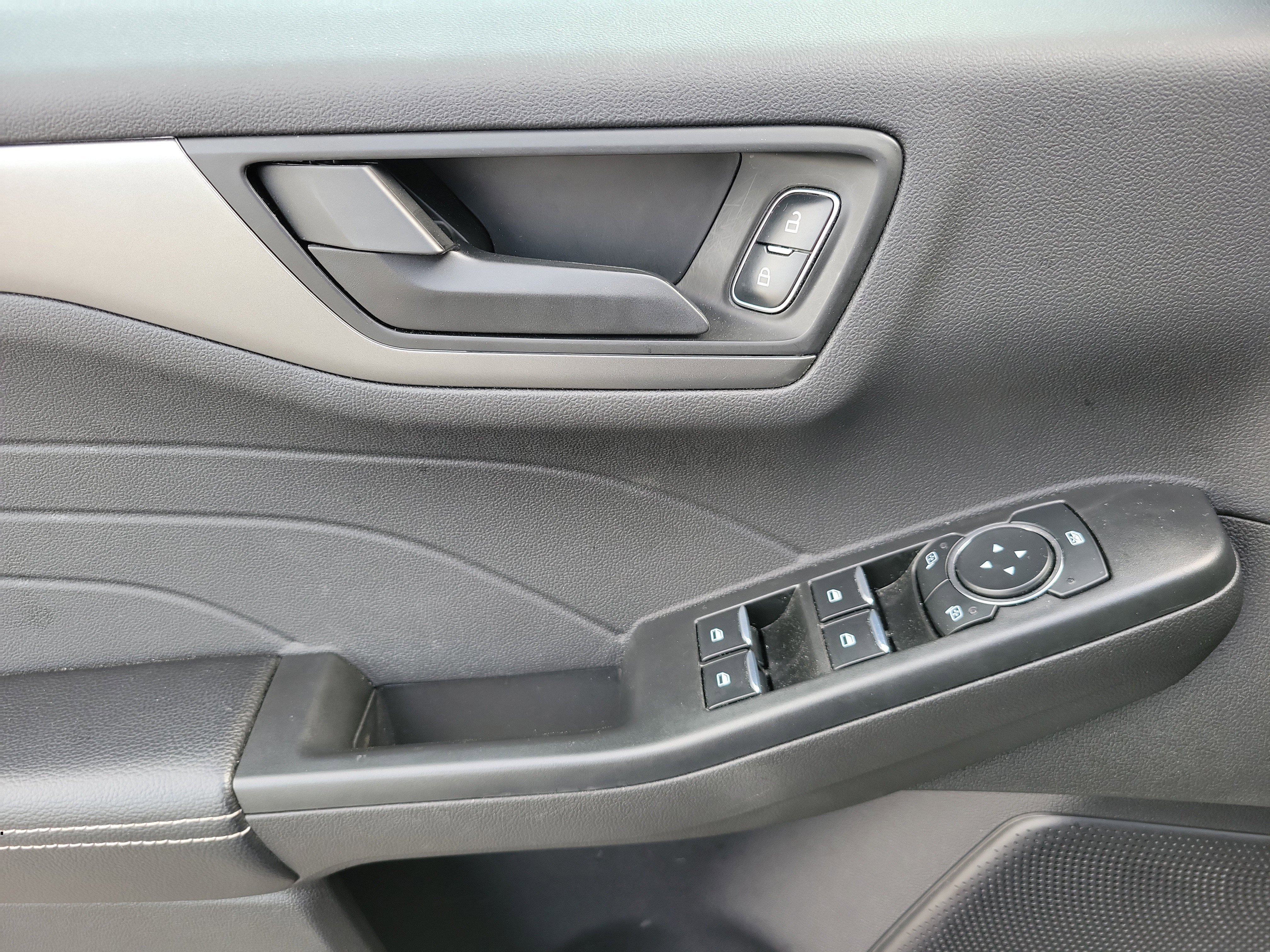 Used 2023 Ford Escape Active image 25