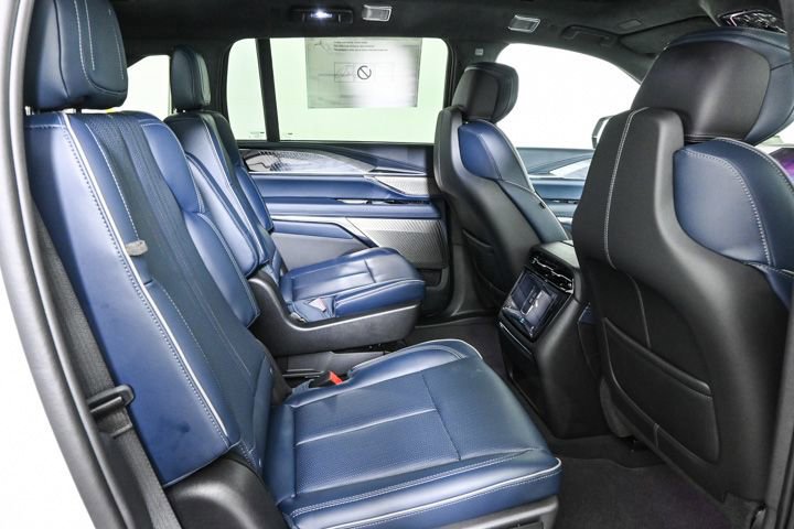 New 2025 Cadillac Escalade IQ Sport 2 image 21