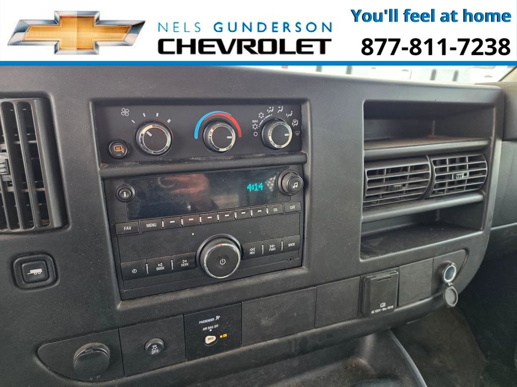 Used 2017 Chevrolet Express 3500 Extended image 15