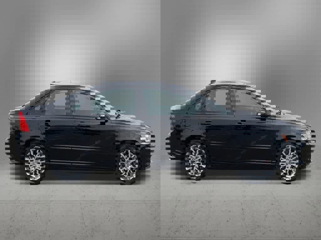 Used 2011 Volvo S40 T5 w/ Preferred Pkg FWD image 7