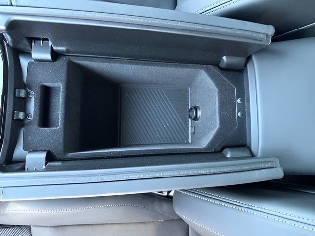 Certified 2025 BMW M5 w/ Carbon Package AWD/4WD image 25