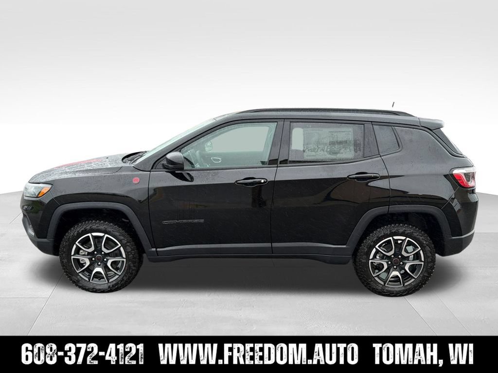 New 2026 Jeep Compass Trailhawk w/ Sun, Sound & Navigation Group AWD/4WD image 2