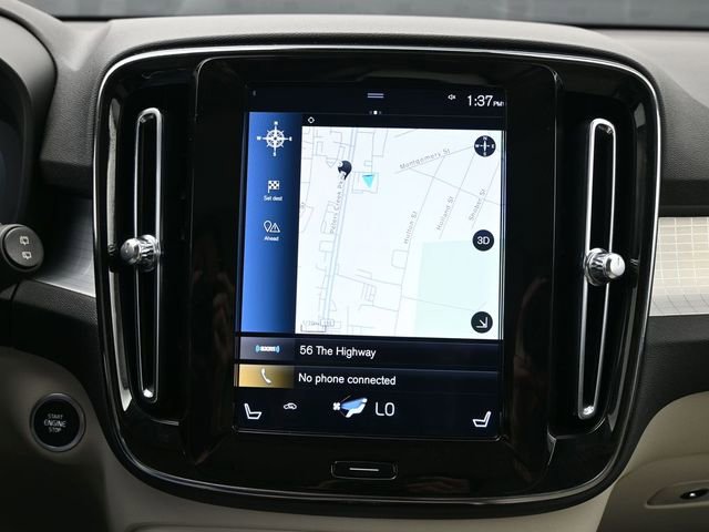 Used 2020 Volvo XC40 T5 Momentum w/ Protection Package Premier image 13