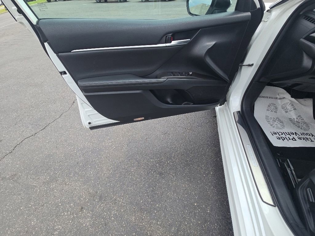 Used 2023 Toyota Camry XSE w/ Navigation Package FWD image 8