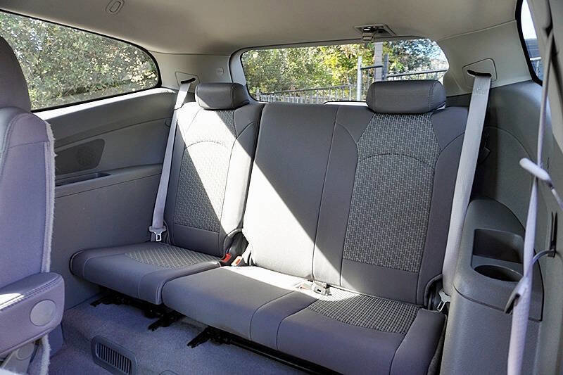 Used 2012 Chevrolet Traverse LT image 20