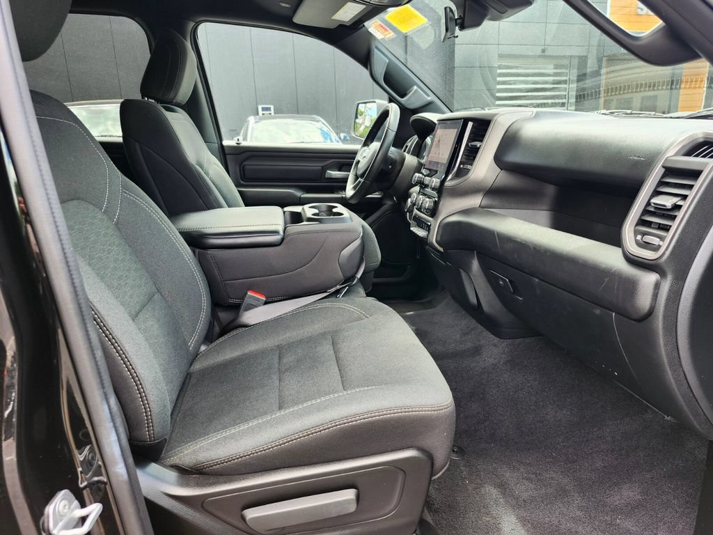Used 2025 RAM 1500 Tradesman w/ Night Edition AWD/4WD image 11