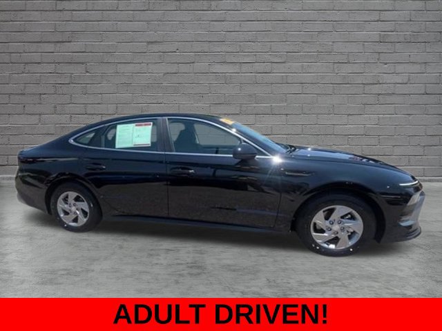 Used 2026 Hyundai Sonata SE FWD image 2