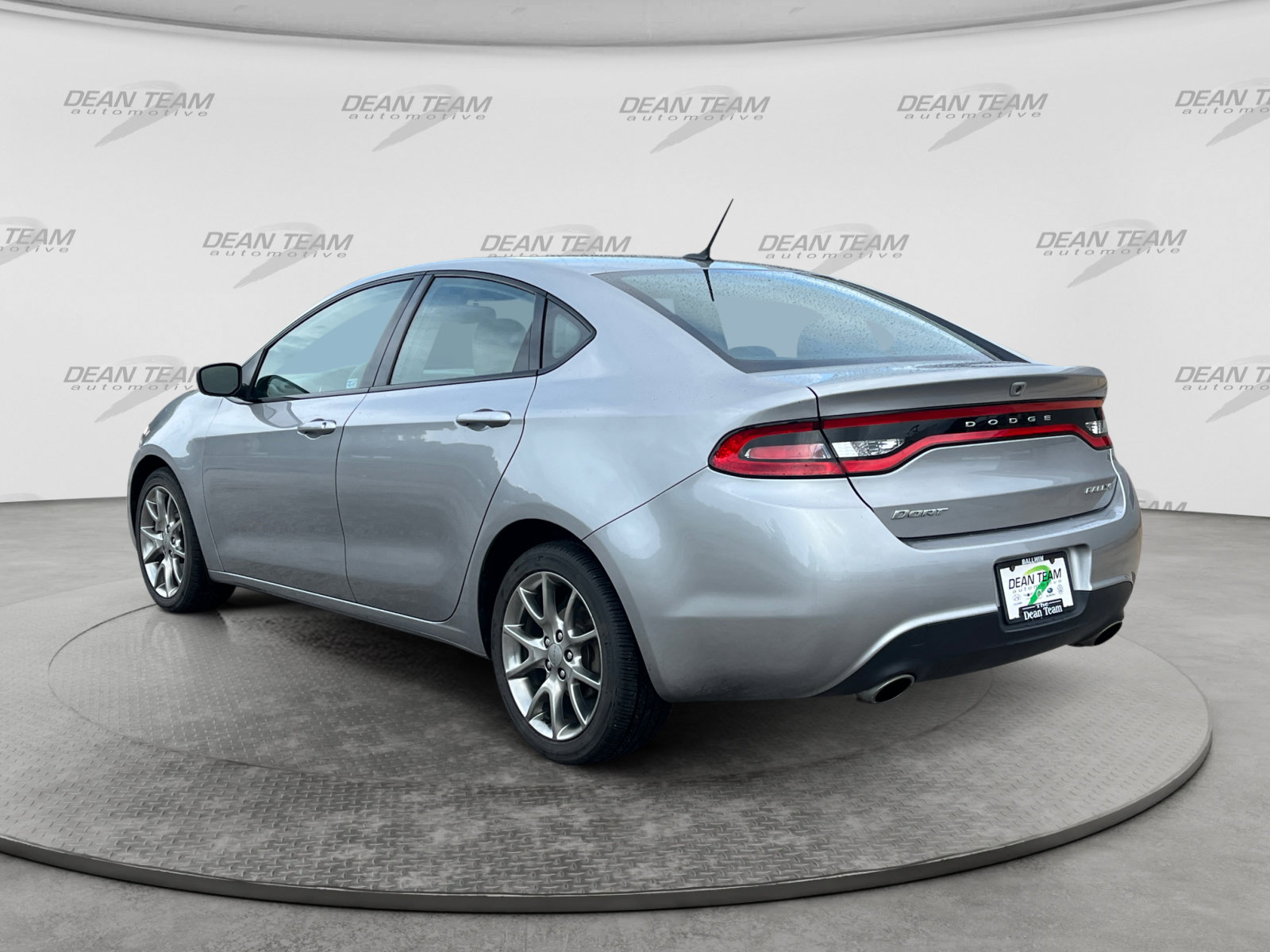 Used 2015 Dodge Dart SXT w/ Sun/Sound Group FWD image 6