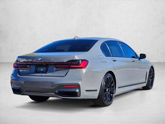 Used 2022 BMW 740i 740i w/ M Sport Package image 5
