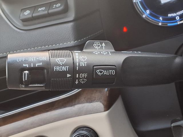 Used 2018 Cadillac Escalade ESV Premium Luxury image 14