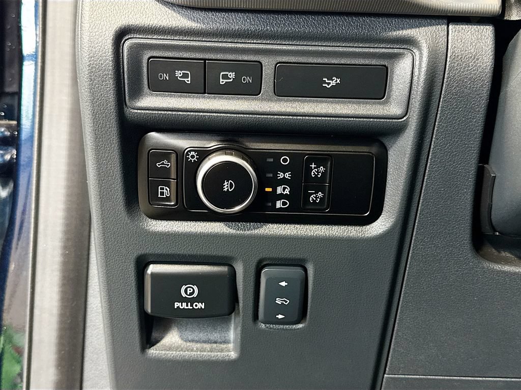 Used 2024 Ford F150 Lariat w/ FX4 Off-Road Package AWD/4WD image 18