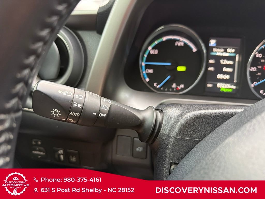 Used 2017 Toyota RAV4 Limited image 25