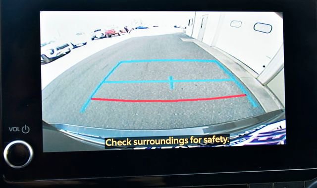 Used 2024 Toyota Highlander LE image 23