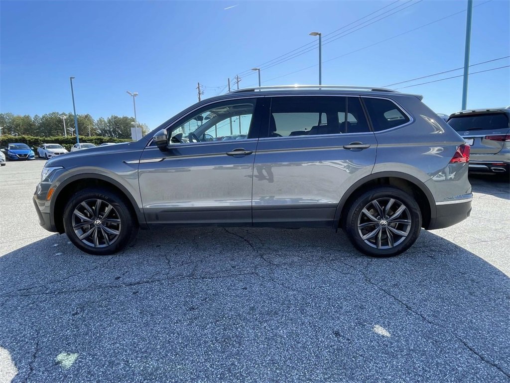 Certified 2022 Volkswagen Tiguan SE image 6