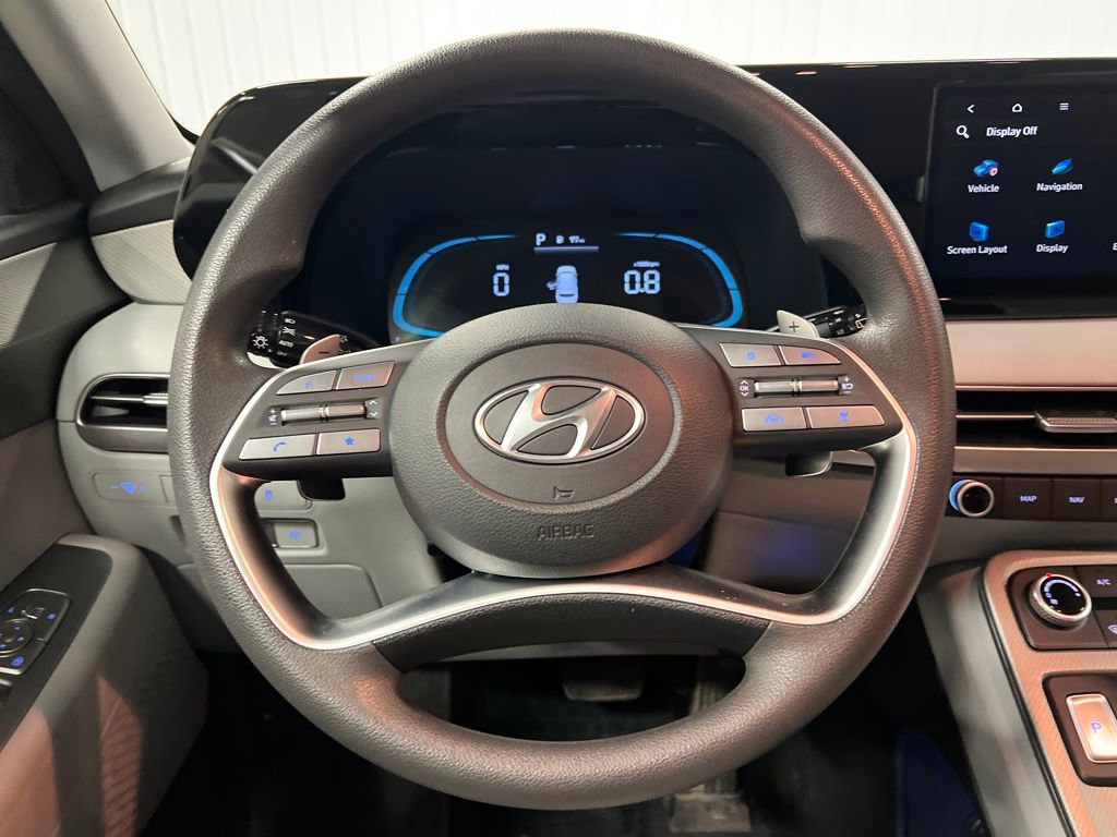 Used 2023 Hyundai Palisade SE w/ Cargo Package image 19