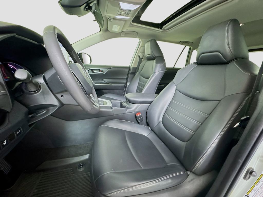 Used 2023 Toyota RAV4 XLE Premium AWD/4WD image 10