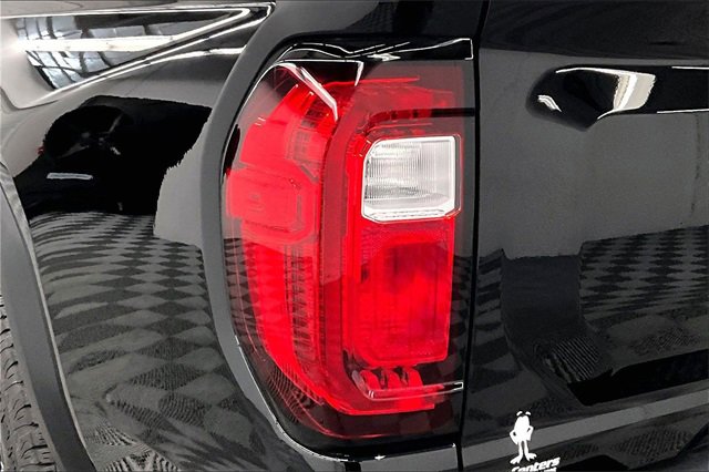 Used 2024 GMC Canyon AT4 w/ Canyon Safety Plus Package image 33