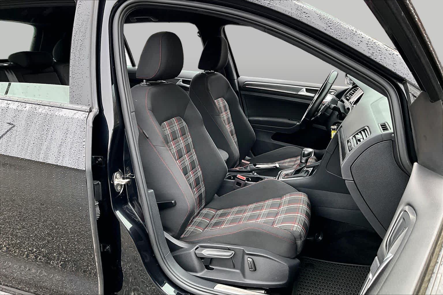 Used 2021 Volkswagen GTI S FWD image 8