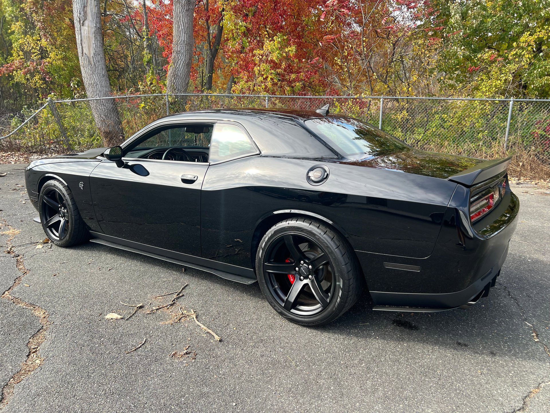 Used 2017 Dodge Challenger SRT Hellcat image 4