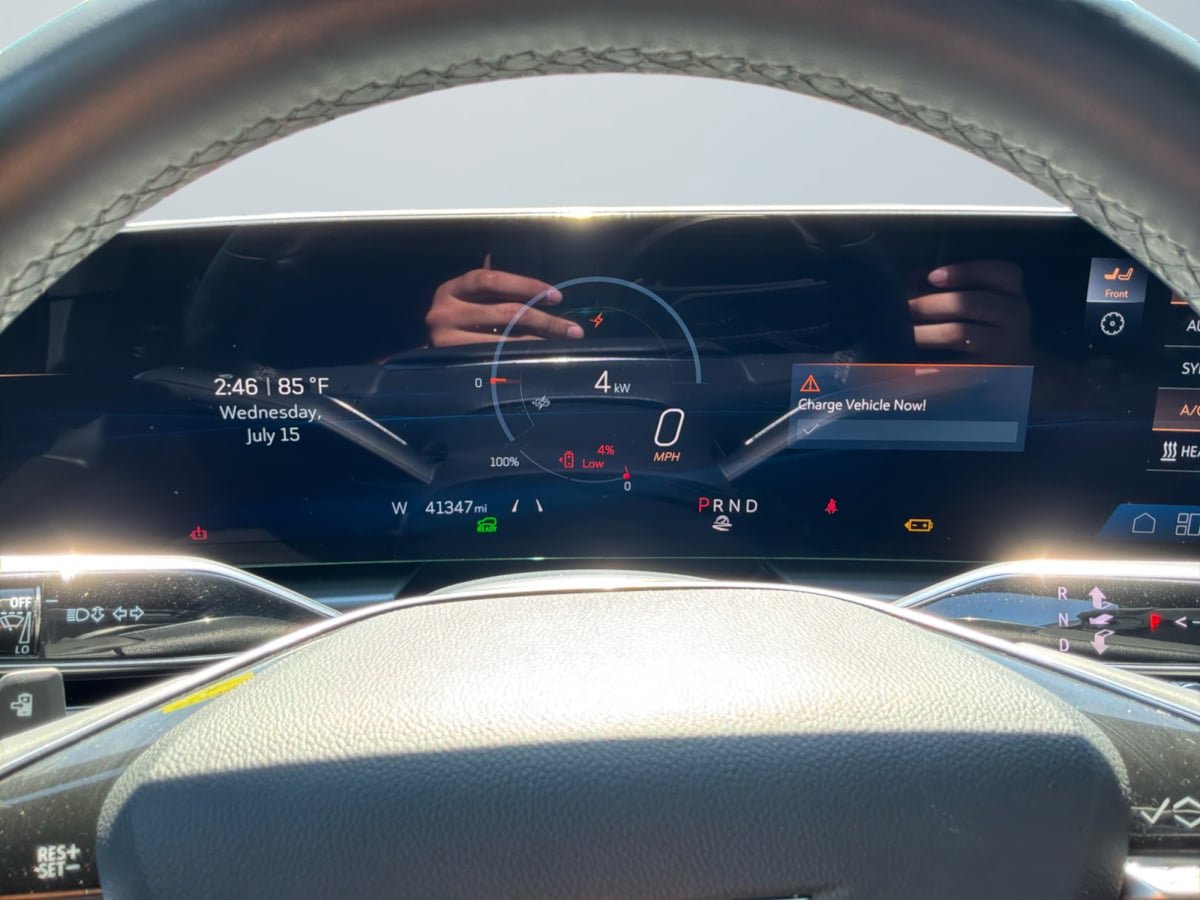Used 2024 Cadillac Lyriq Tech RWD image 12