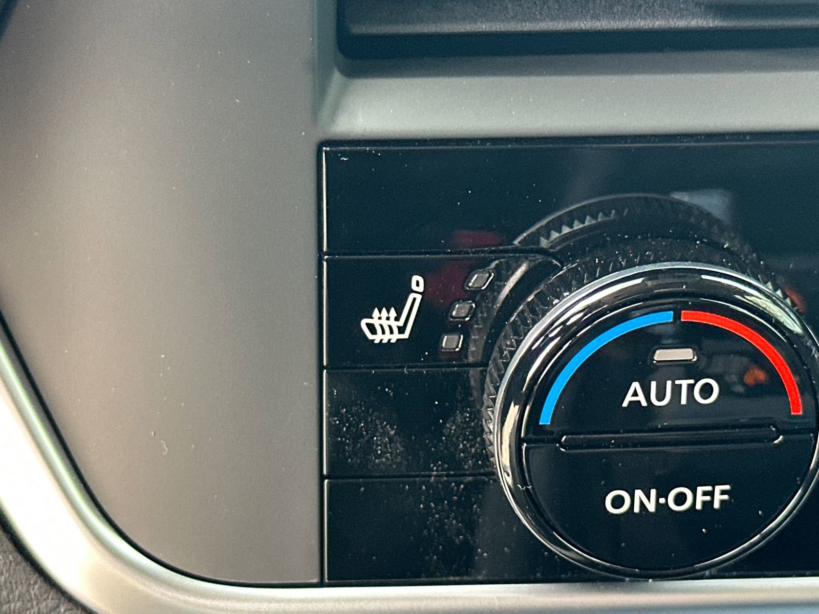 New 2026 Nissan Rogue SV image 30