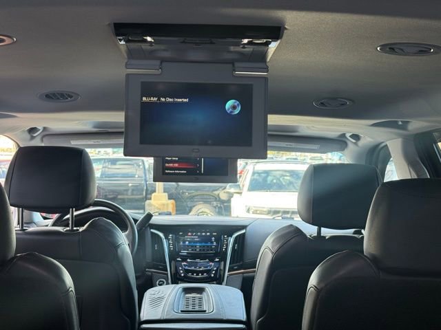 Used 2016 Cadillac Escalade ESV Premium image 31