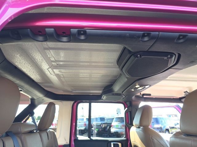 Used 2022 Jeep Wrangler Unlimited Sahara w/ Safety Group AWD/4WD image 47
