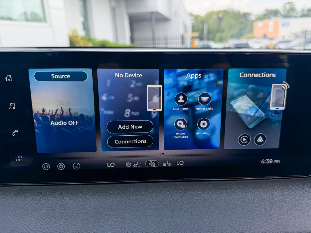 New 2027 Nissan Sentra SR w/ SR Premium Package FWD image 16