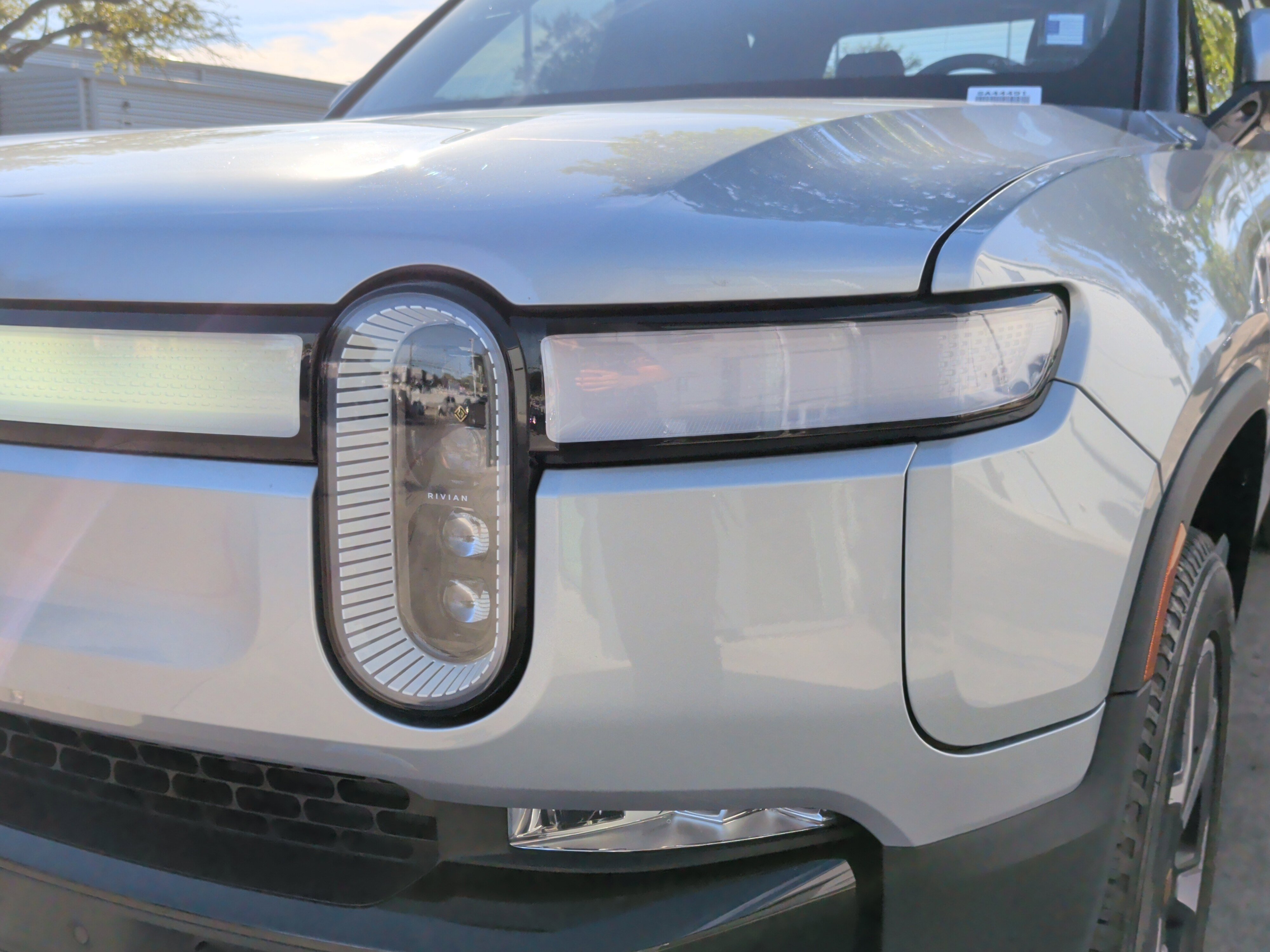 Used 2024 Rivian R1T Adventure image 6