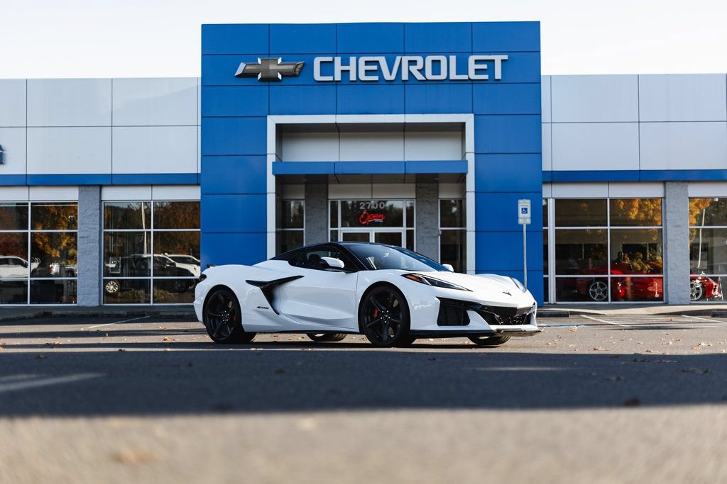 Used 2024 Chevrolet Corvette Z06 w/ Stealth Interior Trim Package RWD image 34