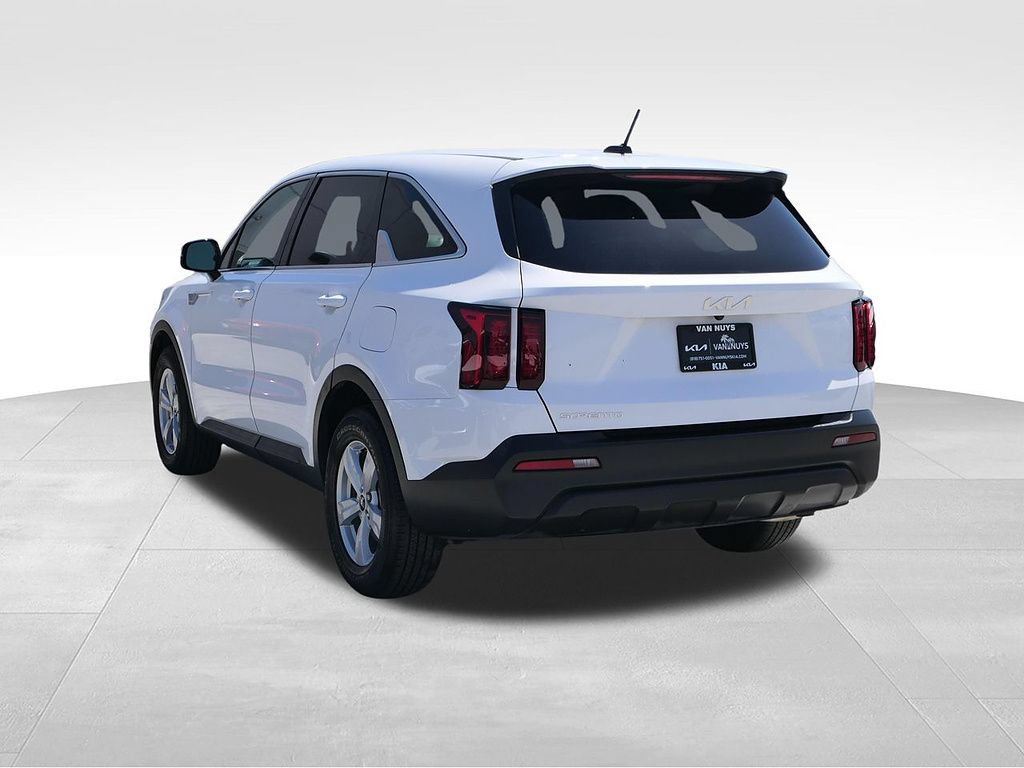 Used 2023 Kia Sorento LX FWD image 33