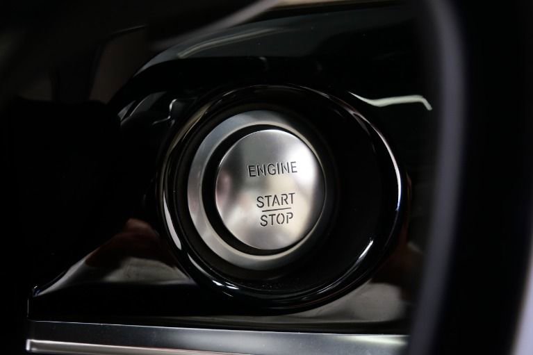 Used 2017 Mercedes-Benz S 550 4MATIC Sedan image 38