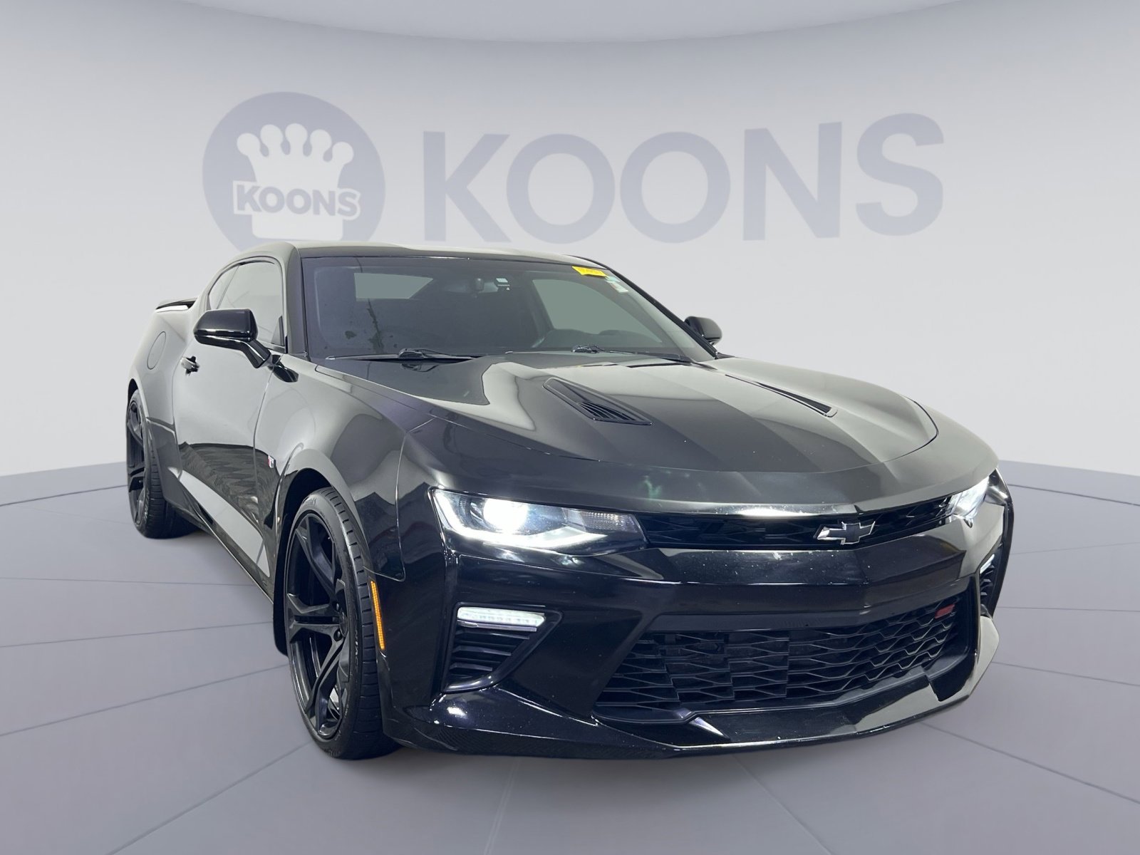 Used 2018 Chevrolet Camaro SS image 10